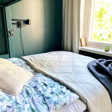 Colourful Two Bedroom Apartman