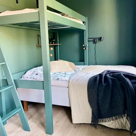 Colourful Two Bedroom Helsinky